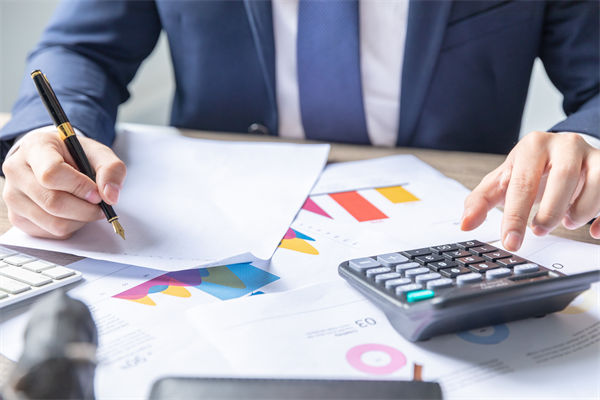 預算總超支卻無對策，企業(yè)預算管理如何精準控成本？