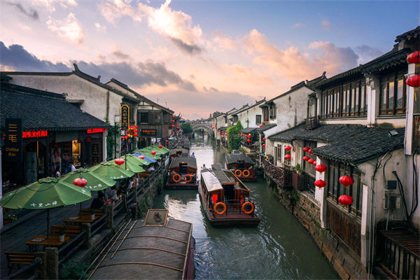 戰(zhàn)略管理如何精準(zhǔn)錨定小眾市場(chǎng)，挖掘潛在的藍(lán)海？