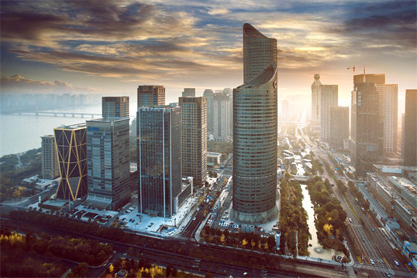 市場突變計劃失效，年度計劃如何靈活應對突發(fā)情況？