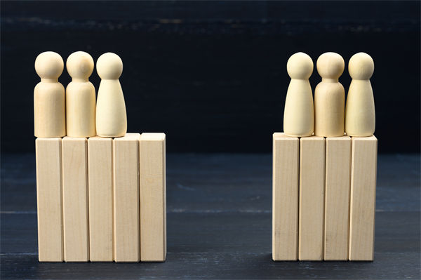 企業(yè)文化標語掛滿墻，為何員工依然缺乏認同感？